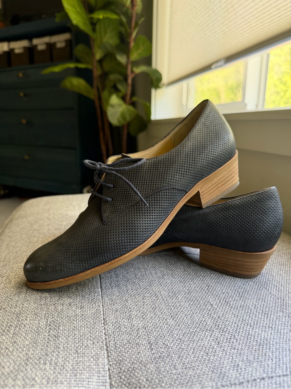 Paul Green Dale Lace-Up Perforated Leather Oxfords with stacked heel